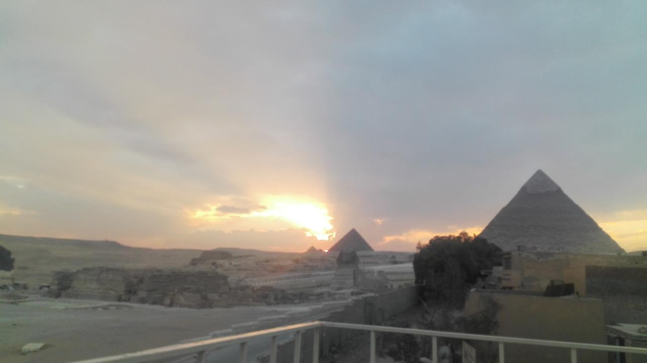 Pyramids Overlook Inn Kafret el-Gabal Exterior foto